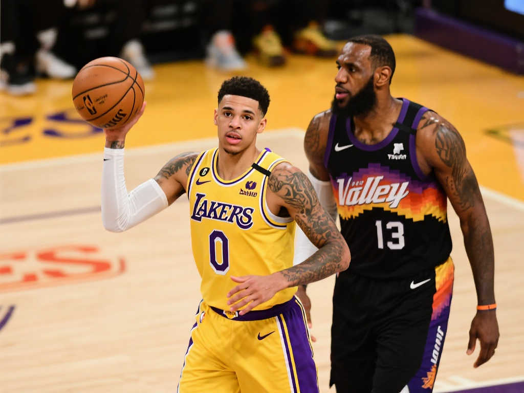 常规赛猛如龙,季后赛掉链子:杰伦格林、里夫斯等5位球星入选 常规赛猛如龙,季后赛掉链子:杰伦格林、里夫斯等5位球星入选